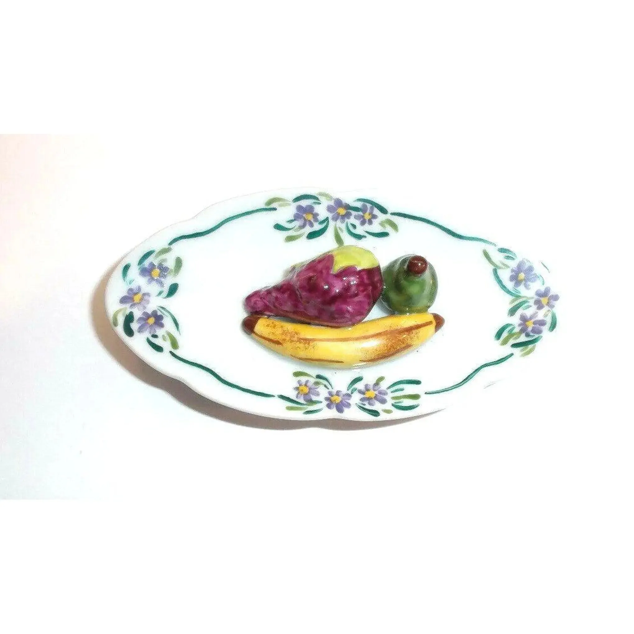 3 Pieces Fruit on Plate platter