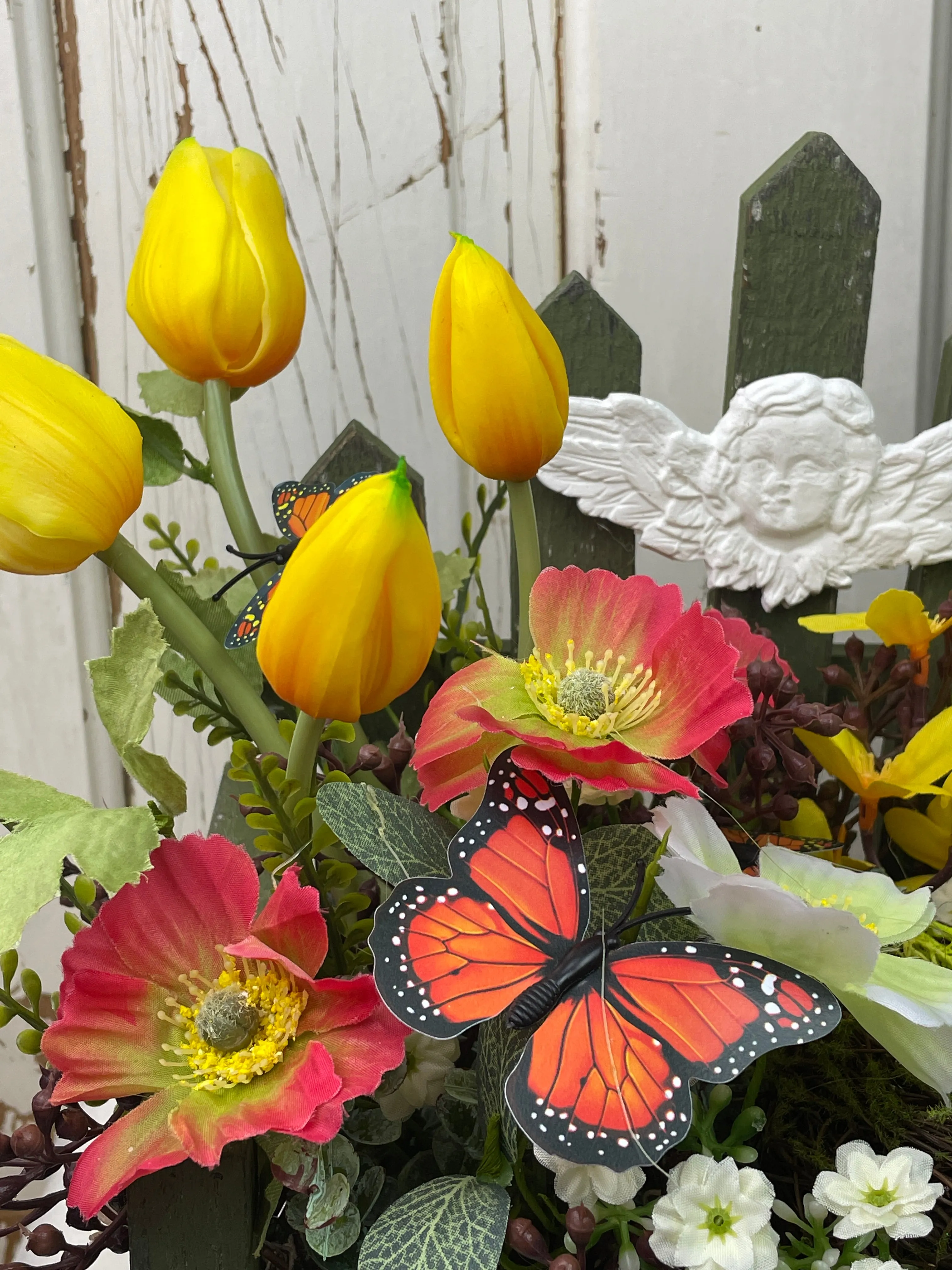 Bright Spring floral centerpiece