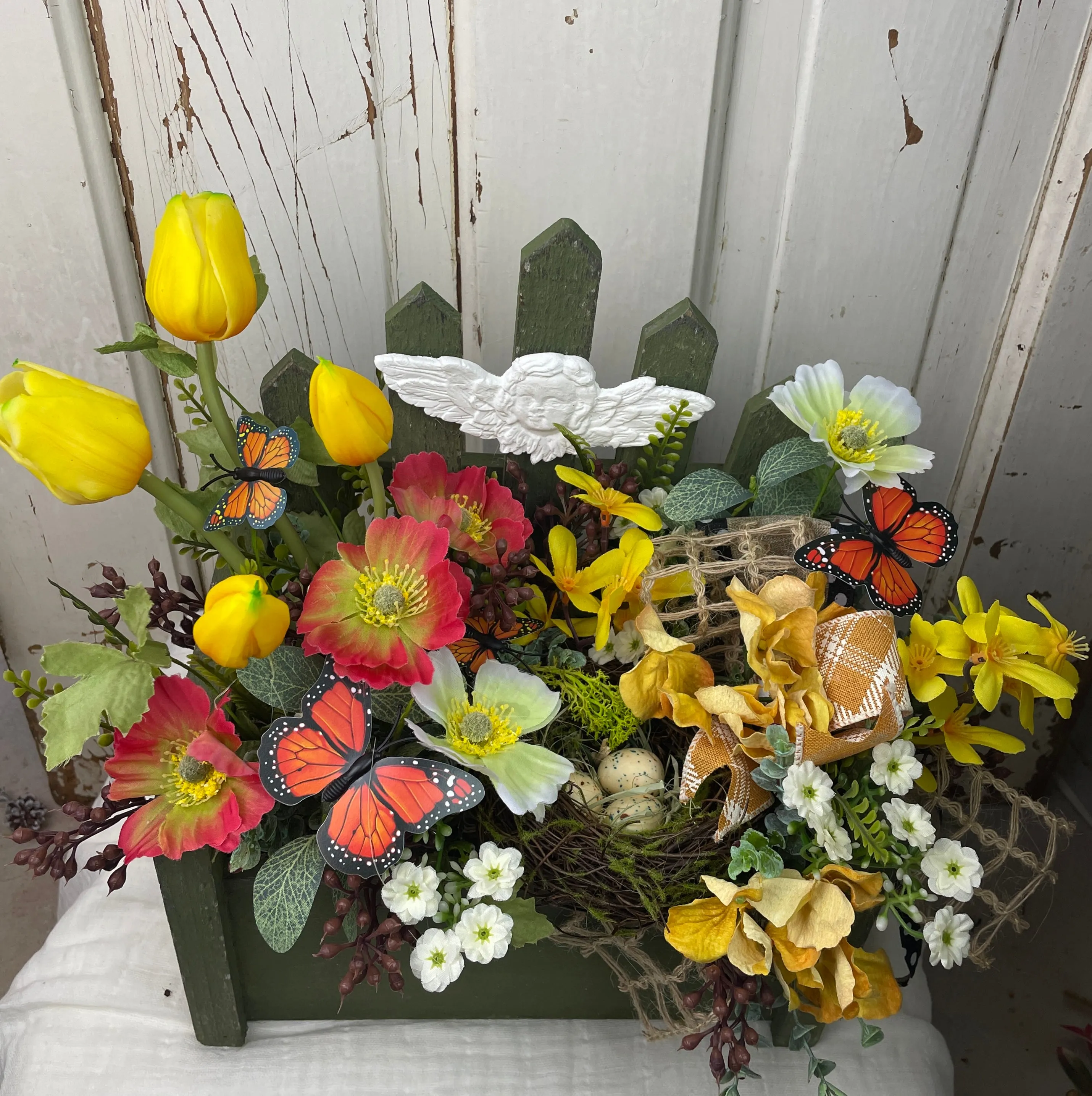 Bright Spring floral centerpiece