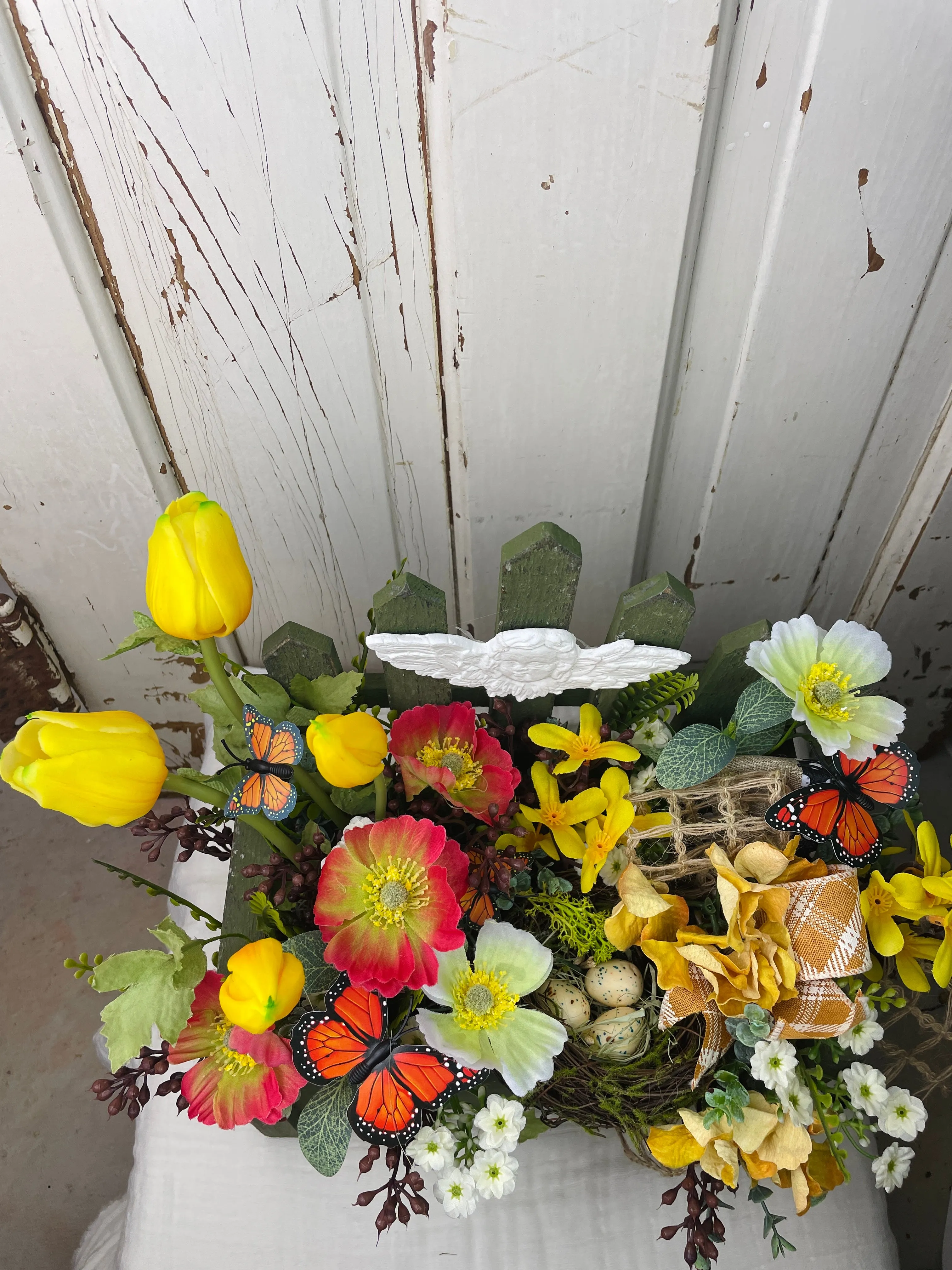 Bright Spring floral centerpiece