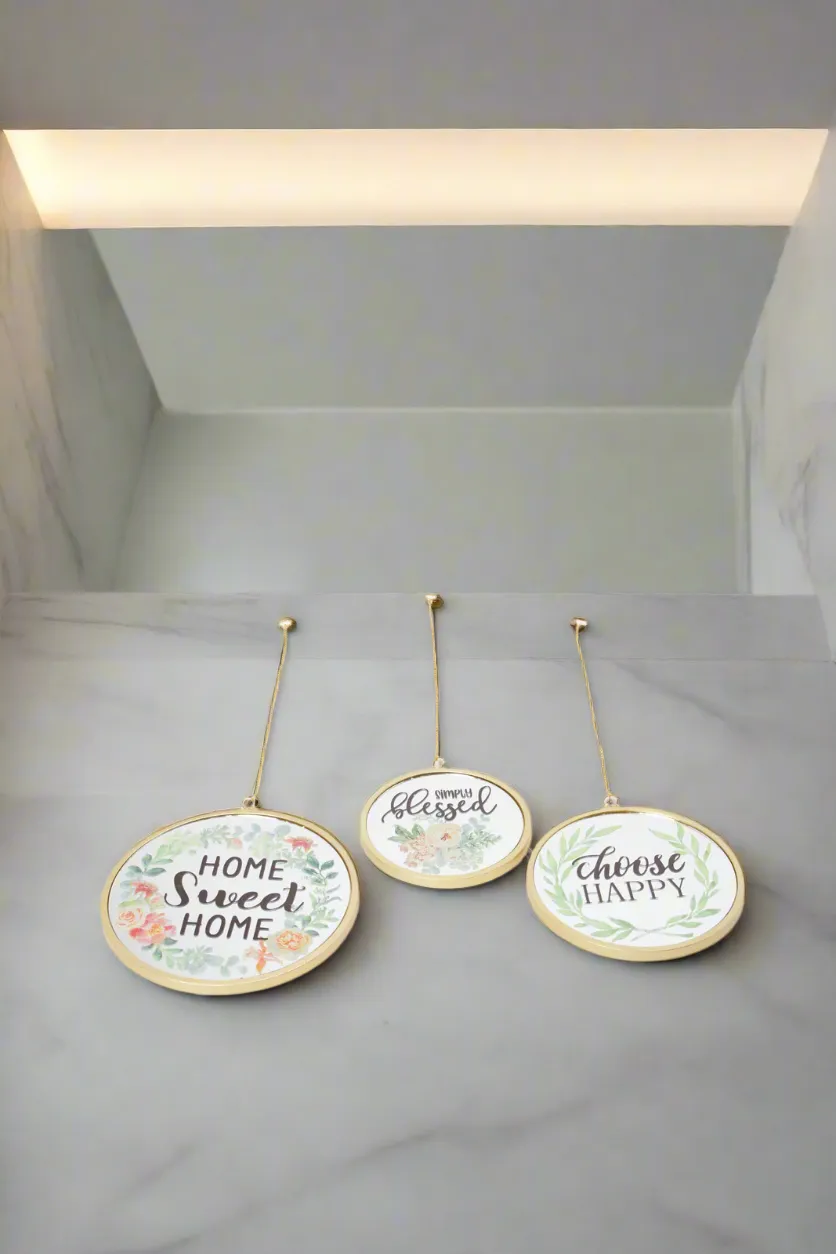 Gold Round Printed Decorative Mirror Set (3 Piece)