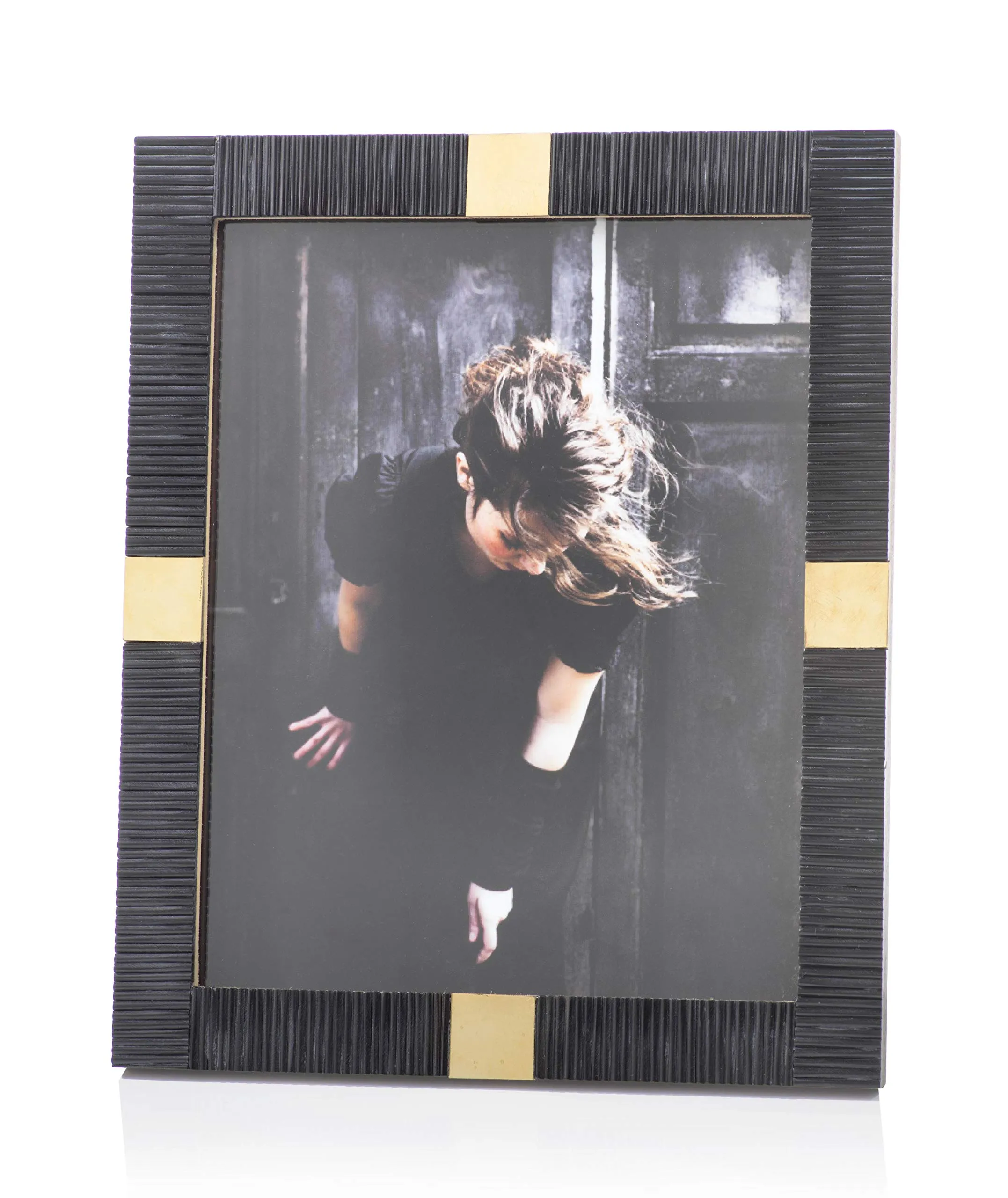 Maha Blk Bone W Brass 8X10