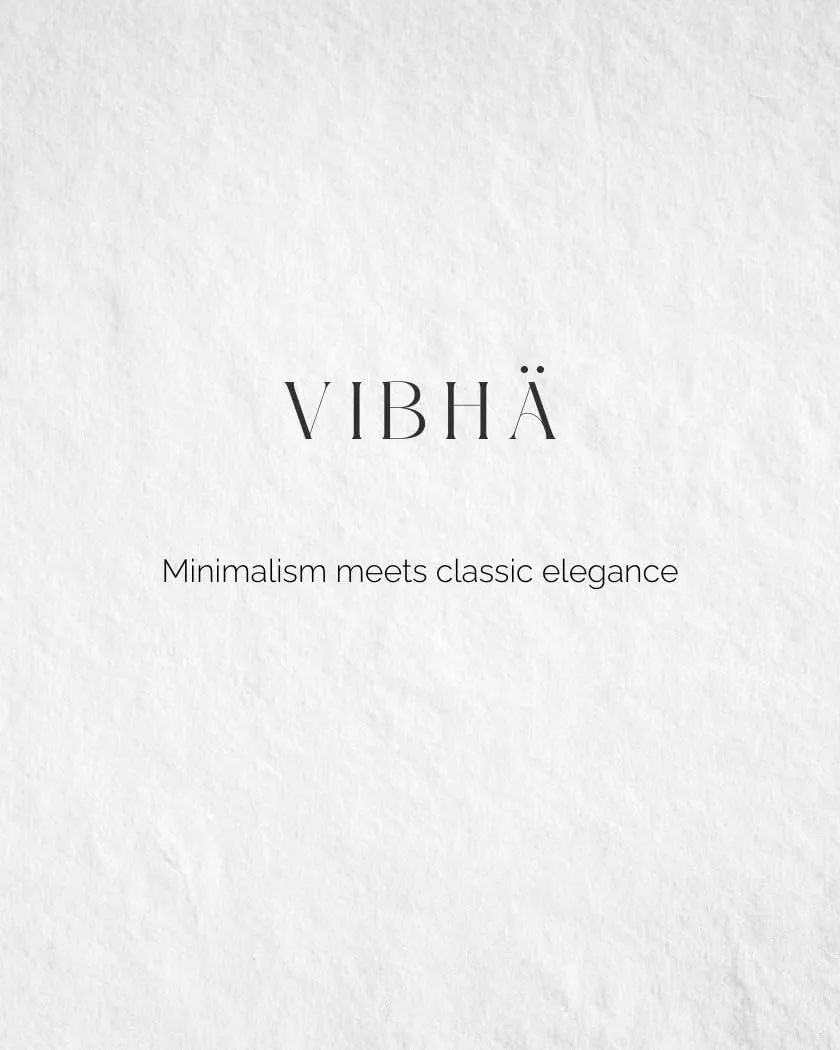 MIRA Luxury Vibh� - Square LED Mirror with Motion Sensor Technology