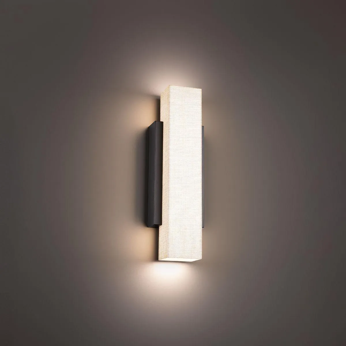 Volga 18 in. LED Wall Light 3000K Black finish
